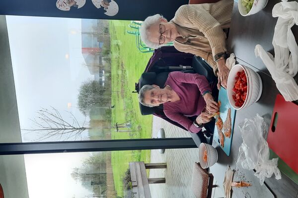 kookactiviteit '24: maken van slaatje met zalm