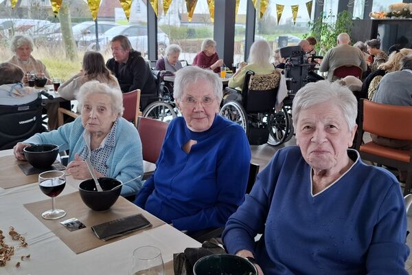 nieuwjaarsetentje met de familie '25